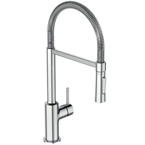Küchenarmatur aus Chrom mit flexibler Auslaufbrause von Ideal Standard, ausgestattet mit Federarm und Hebel für einfache Wassertemperaturregelung.